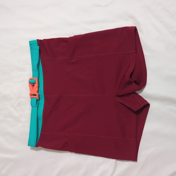 Fabletics High-Waisted Motion365® Hike Short 3'', Color Brick/Multi Size S - Picture 4 of 15